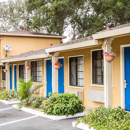 Rodeway Inn Monterey Near Fairgrounds Екстер'єр фото