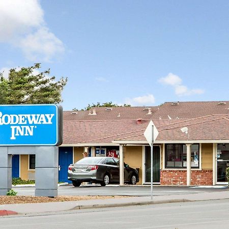 Rodeway Inn Monterey Near Fairgrounds Екстер'єр фото