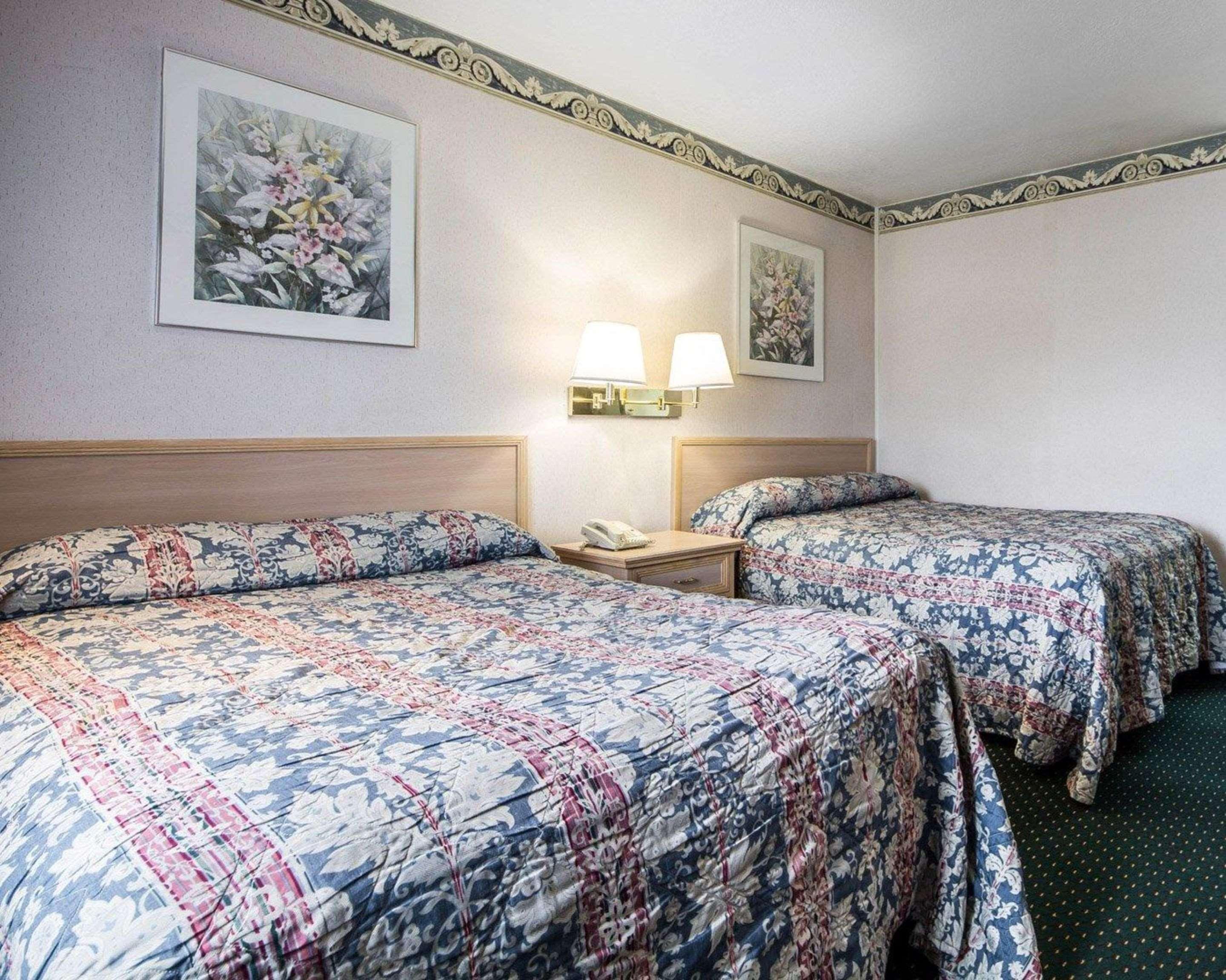 Rodeway Inn Monterey Near Fairgrounds Екстер'єр фото