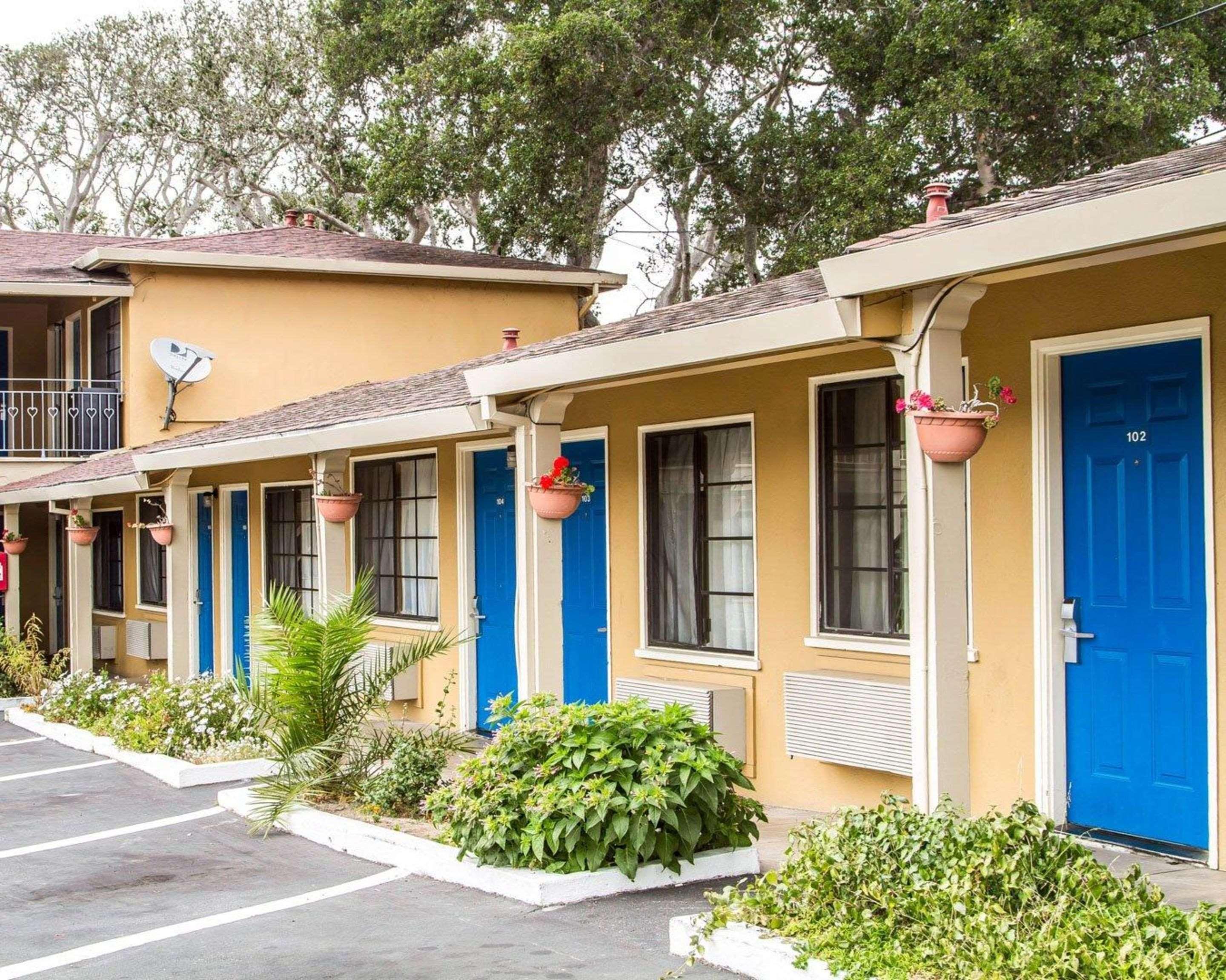 Rodeway Inn Monterey Near Fairgrounds Екстер'єр фото