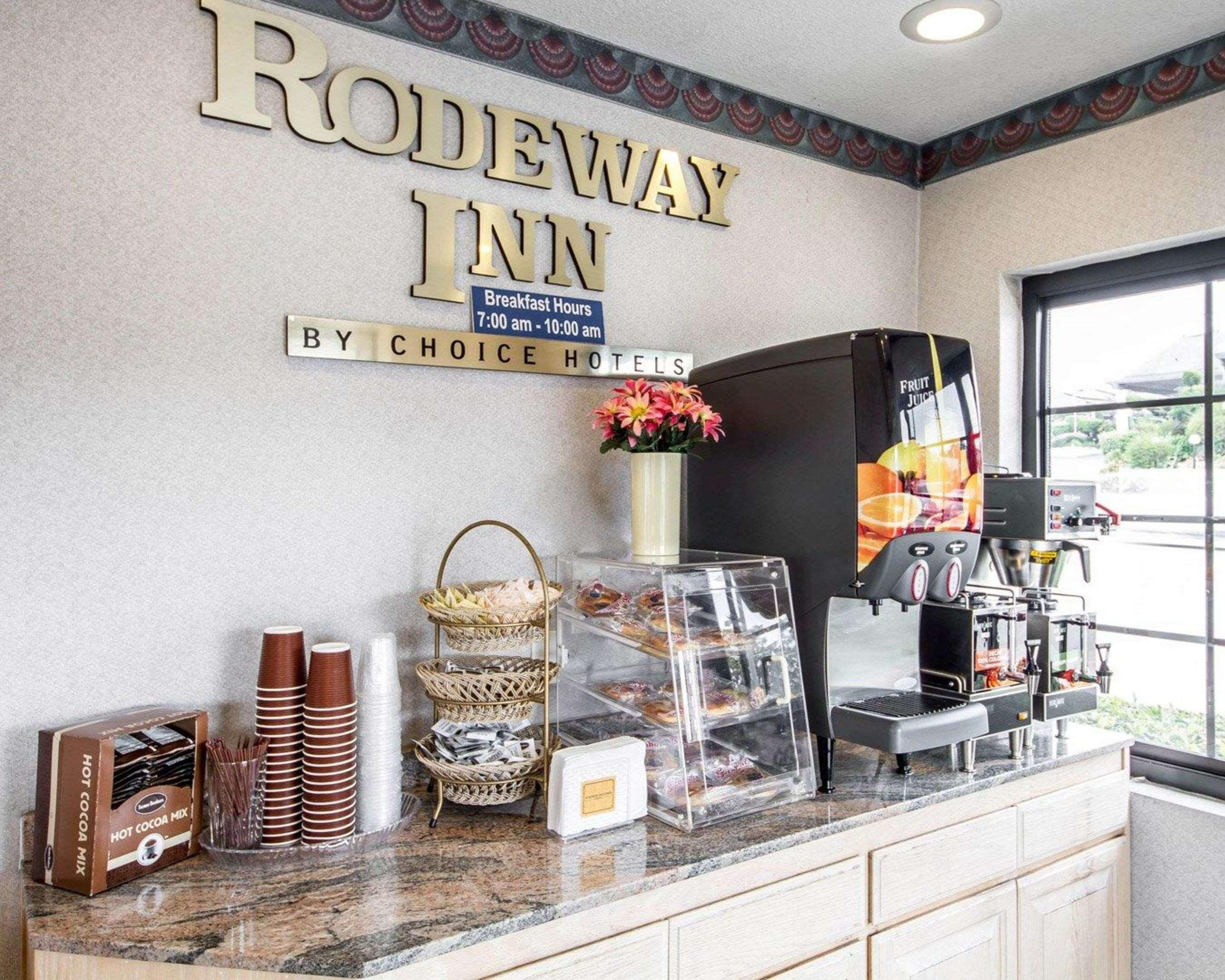 Rodeway Inn Monterey Near Fairgrounds Екстер'єр фото